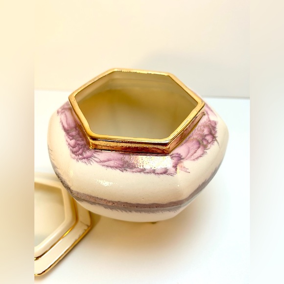 Cherish Porcelain vanity container or dresser box. Art nouveau style. - Picture 5 of 12